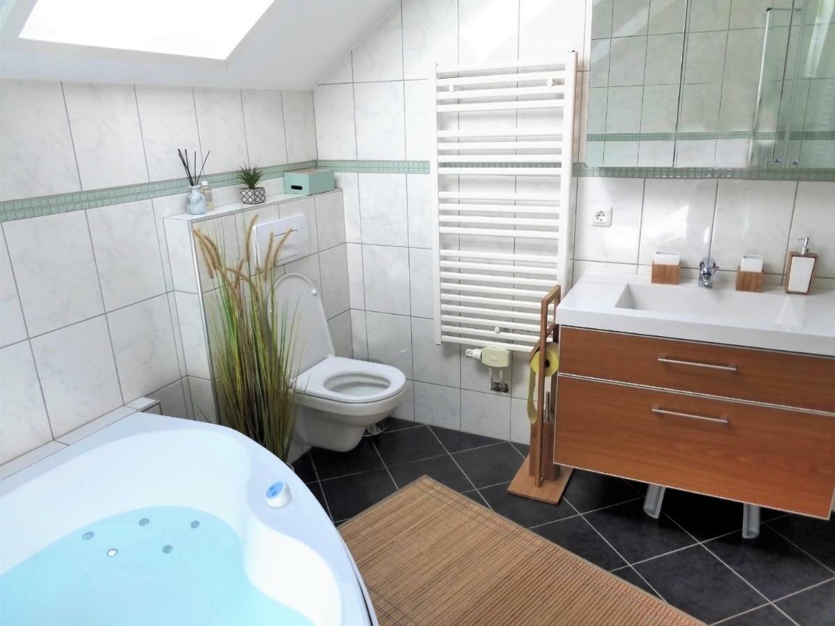 Atterseeperle - 80m2 Mit See- Und Gebirgsblick Apartment *